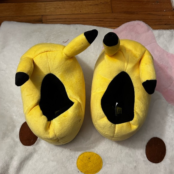 Pikachu slippers 🐀💞💖 - Picture 3 of 3